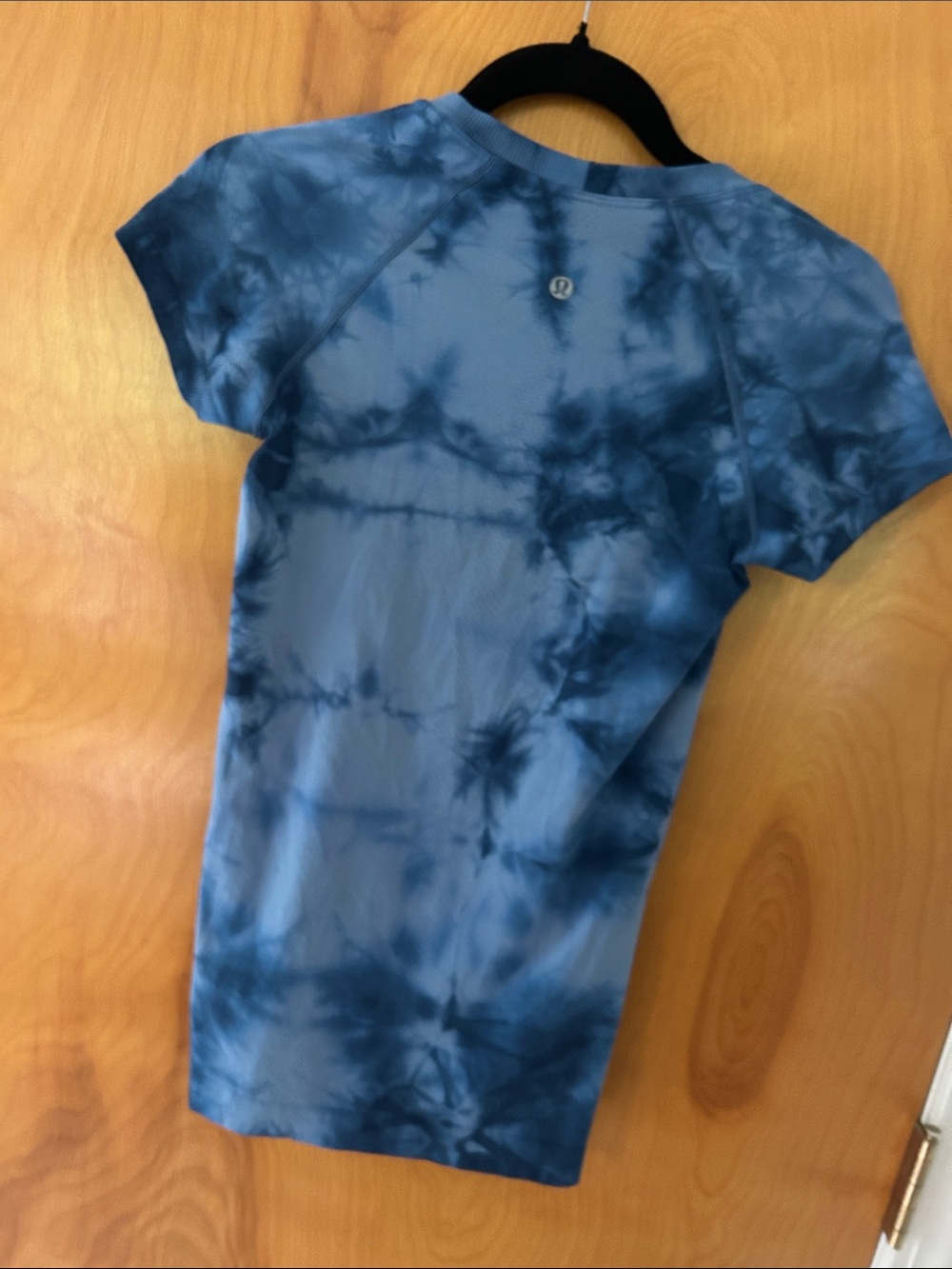 lululemon athletica Blue Tie-Dye Short Sleeve Top - Picture 6 of 6
